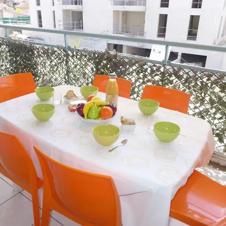 Apartment Le Clos Saens-1 By Interhome *